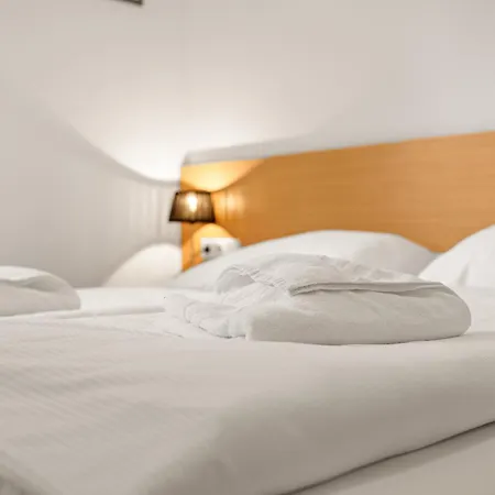 Ski & Golf Top 6 By Four Seasons * Kaprun